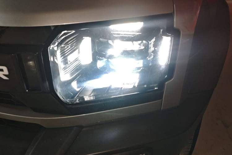 Used JETOUR Traveler 2023 1.5T Two-Wheel Drive Discovery PRO Left Front Headlight