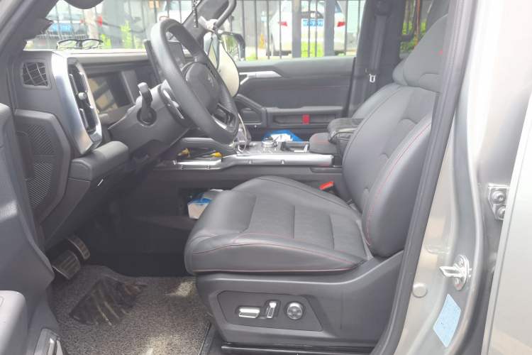 Used JETOUR Traveler 2023 2.0T All-Wheel Drive Conquer PRO Left Front Seat