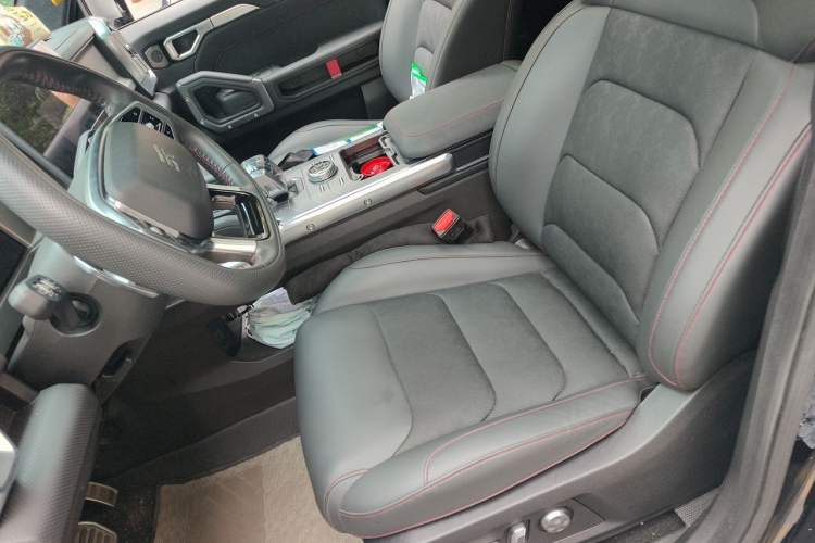 Used JETOUR Traveler 2023 2.0T All-Wheel Drive Conquer PRO Left Front Seat