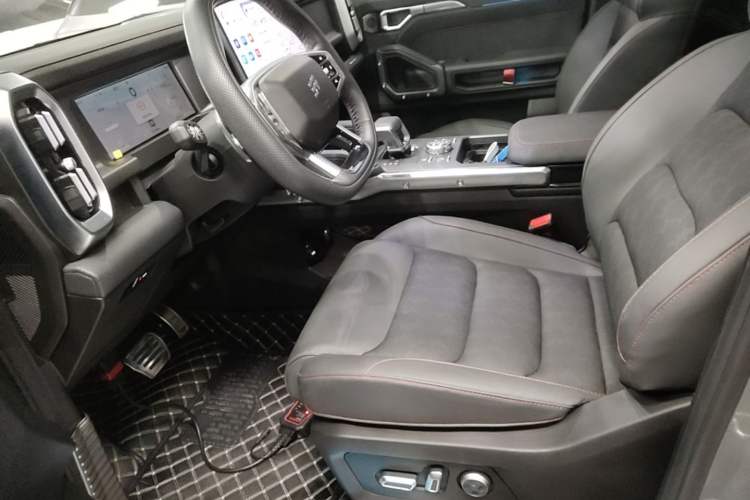 Used JETOUR Traveler 2023 2.0T All-Wheel Drive CrossPRO+ Left Front Seat