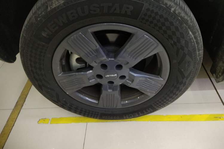 Used JETOUR Traveler 2023 1.5T Two-Wheel Drive Discovery PRO Left Front Wheel Hub