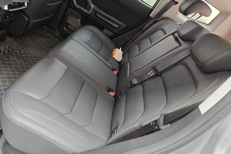Used JETOUR Traveler 2023 2.0T All-Wheel-Drive CrossPRO Left Rear Seat