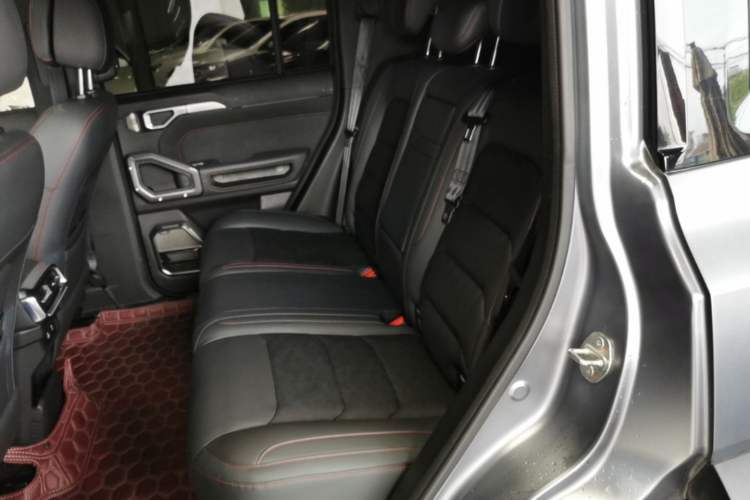 Used JETOUR Traveler 2023 2.0T All-Wheel Drive CrossPRO+ Left Rear Seat