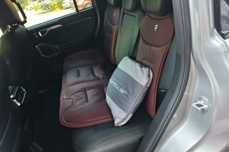 Used JETOUR Traveler 2023 2.0T All-Wheel Drive Conquer PRO Left Rear Seat