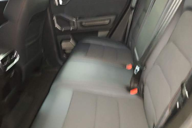 Used JETOUR Traveler 2023 1.5T Two-Wheel Drive Discovery PRO Left Rear Seat