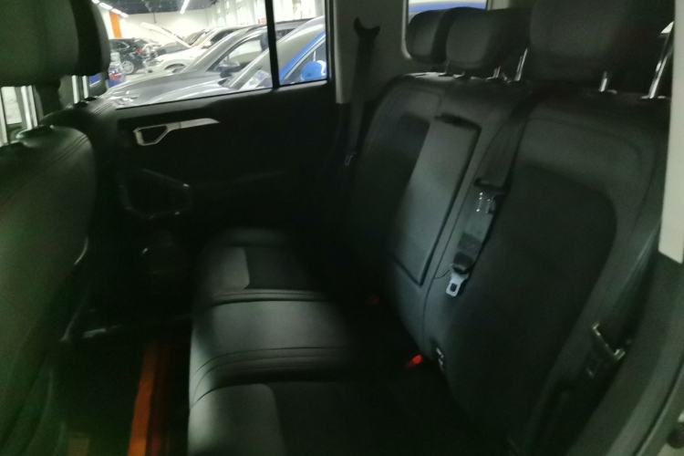 Used JETOUR Traveler 2023 2.0T Four-Wheel Drive Conqueror Left Rear Seat