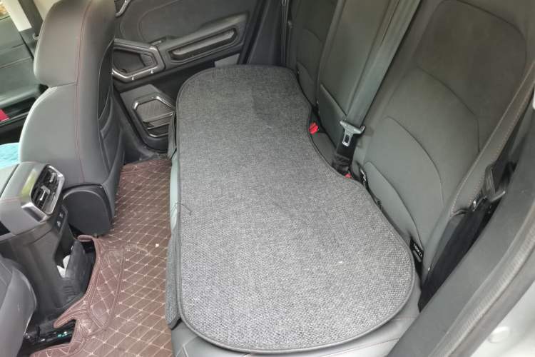 Used JETOUR Traveler 2023 2.0T Four-Wheel Drive Conqueror Left Rear Seat