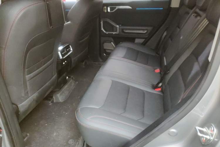 Used JETOUR Traveler 2023 2.0T All-Wheel-Drive CrossPRO Left Rear Seat