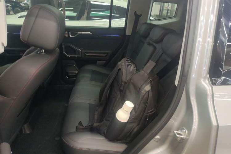 Used JETOUR Traveler 2023 2.0T All-Wheel-Drive CrossPRO Left Rear Seat