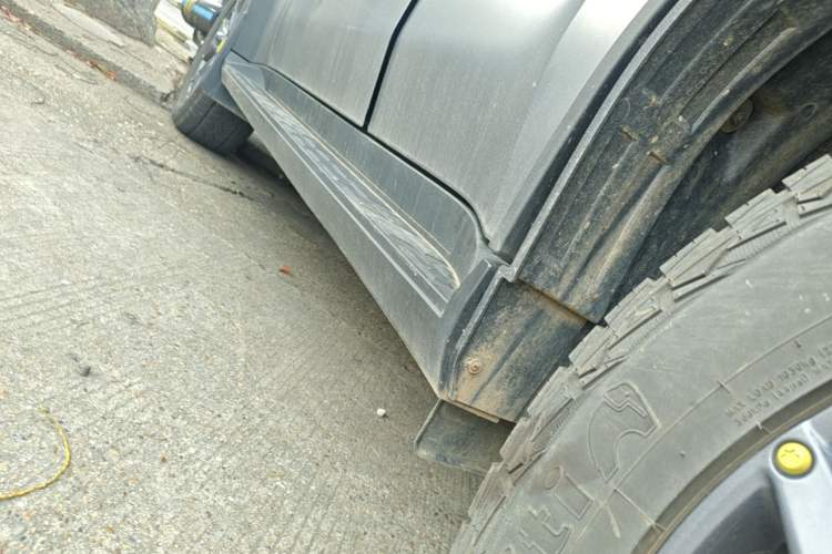 Used JETOUR Traveler 2023 2.0T All-Wheel Drive CrossPRO+ Left Side Sill