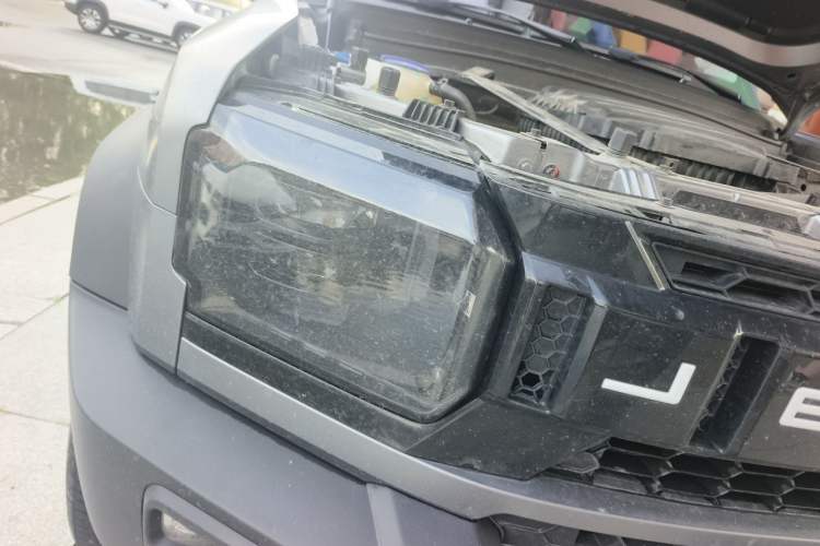 Used JETOUR Traveler 2023 2.0T All-Wheel-Drive CrossPRO Right Front Headlight