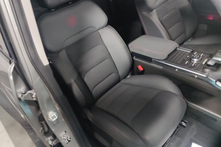Used JETOUR Traveler 2023 2.0T All-Wheel-Drive CrossPRO Right Front Seat