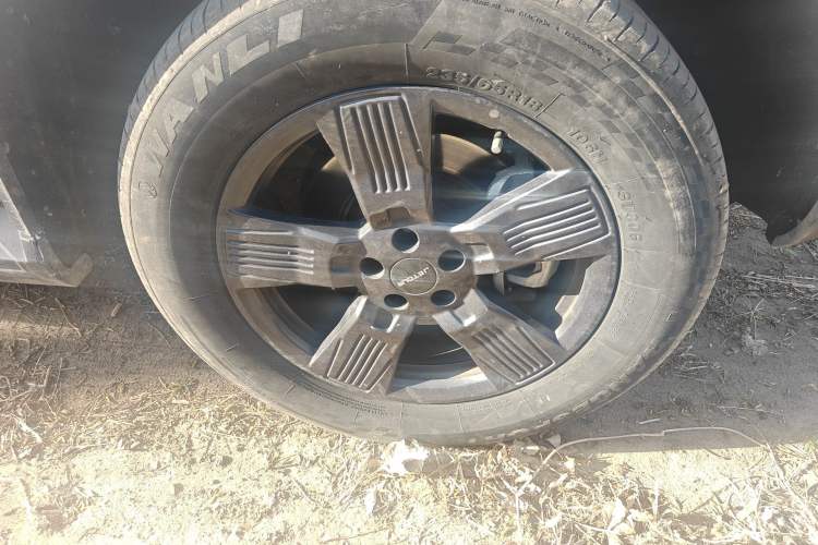 Used JETOUR Traveler 2023 1.5T Two-Wheel Drive Discovery PRO Right Front Wheel Hub