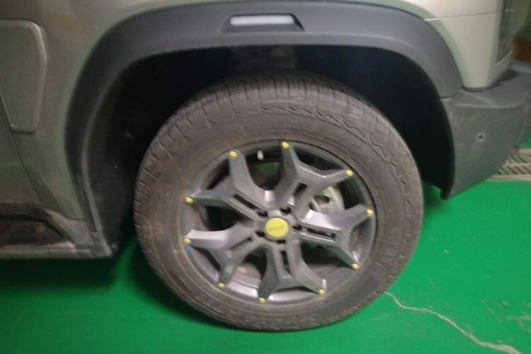 Used JETOUR Traveler 2023 2.0T All-Wheel Drive CrossPRO+ Right Front Wheel Hub