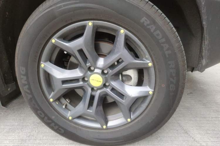 Used JETOUR Traveler 2023 2.0T All-Wheel-Drive CrossPRO Right Front Wheel Hub