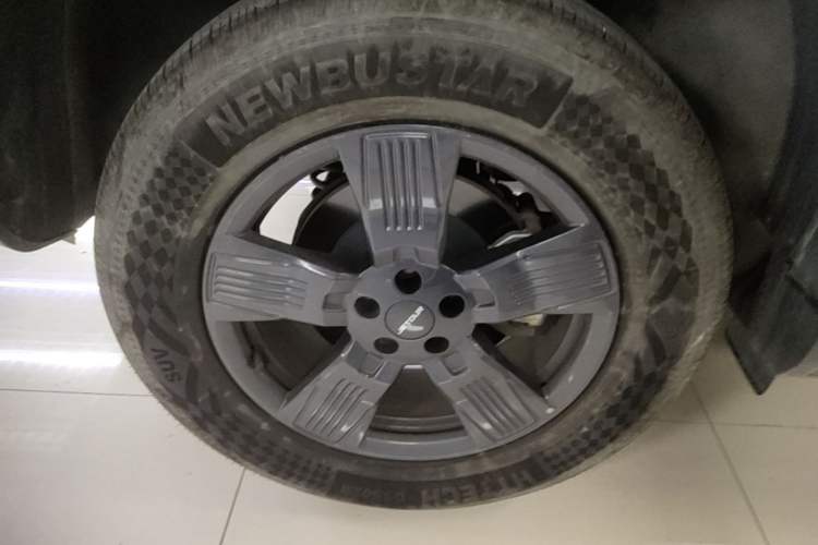 Used JETOUR Traveler 2023 1.5T Two-Wheel Drive Discovery PRO Right Rear Wheel Hub