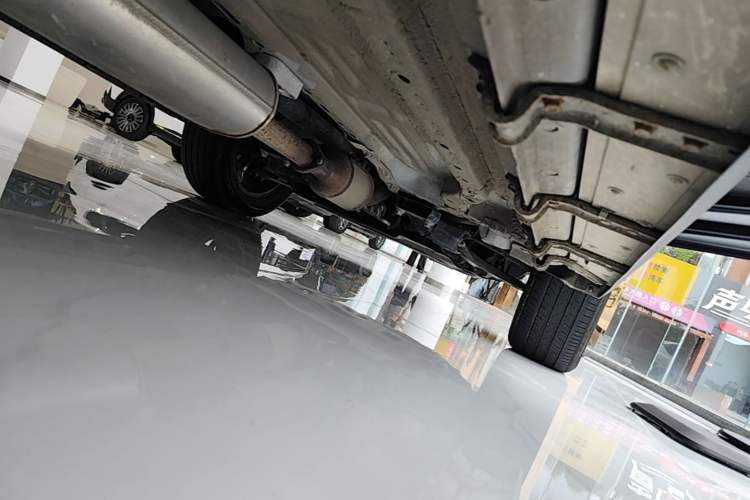 Used JETOUR Traveler 2023 2.0T All-Wheel-Drive CrossPRO Right Side Sill