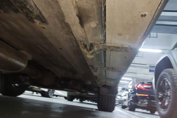 Used JETOUR Traveler 2023 2.0T All-Wheel-Drive CrossPRO Right Side Sill