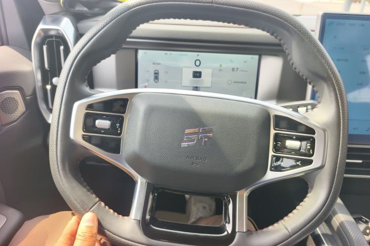 Used JETOUR Traveler 2023 2.0T Four-Wheel Drive Conqueror Steering Wheel