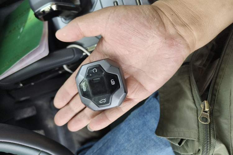Used JETOUR Traveler 2023 1.5T Two-Wheel Drive Discovery PRO Vehicle Key