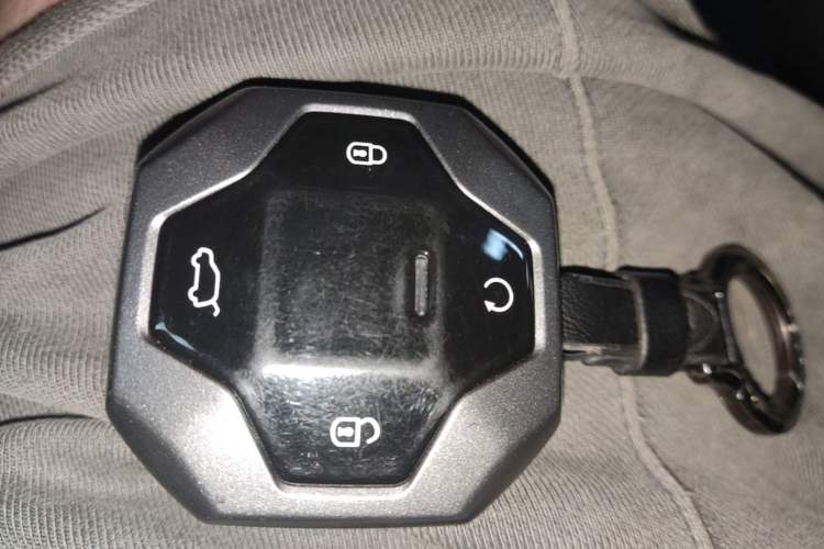 Used JETOUR Traveler 2023 2.0T All-Wheel-Drive CrossPRO Vehicle Key
