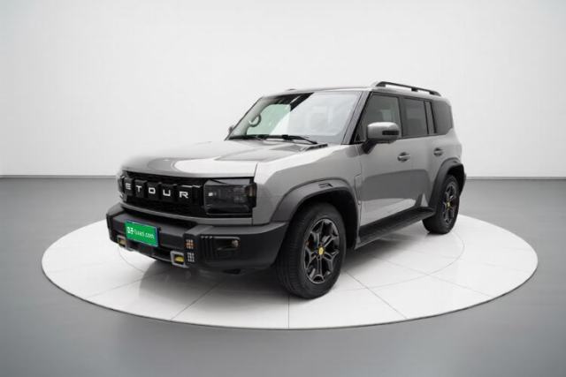 Ojetý JETOUR Traveler 2023 2.0T All-Wheel-Drive CrossPRO
