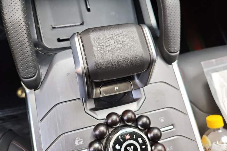 Used JETOUR Traveler 2023 2.0T All-Wheel-Drive CrossPRO Gear Lever