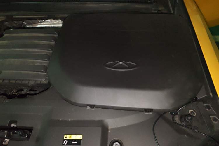 Used JETOUR Traveler 2023 1.5T Two-Wheel Drive Discovery PRO Engine Bay Left