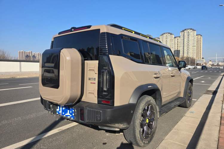 Used JETOUR Traveler 2023 2.0T All-Wheel Drive CrossPRO+ Exterior 4