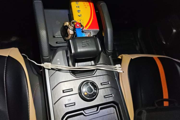 Used JETOUR Traveler 2023 1.5T Two-Wheel Drive Discovery PRO Gear Lever