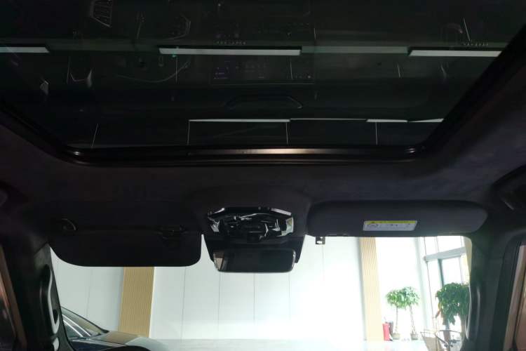Used JETOUR Traveler 2023 2.0T All-Wheel Drive CrossPRO+ Headliner