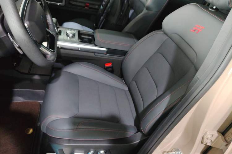 Used JETOUR Traveler 2023 2.0T All-Wheel Drive CrossPRO+ Left Front Seat