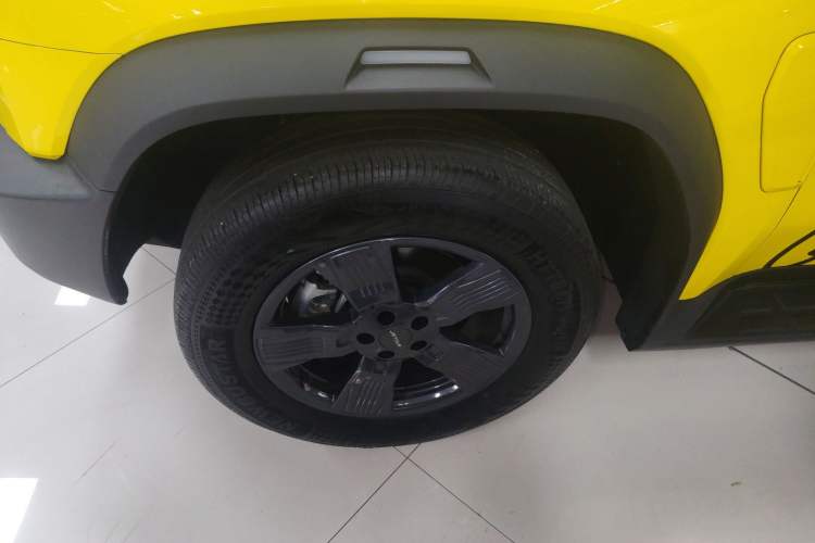 Used JETOUR Traveler 2023 1.5T Two-Wheel Drive Discovery PRO Left Front Wheel Hub