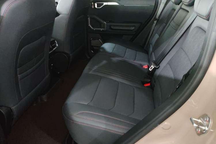 Used JETOUR Traveler 2023 2.0T All-Wheel Drive CrossPRO+ Left Rear Seat