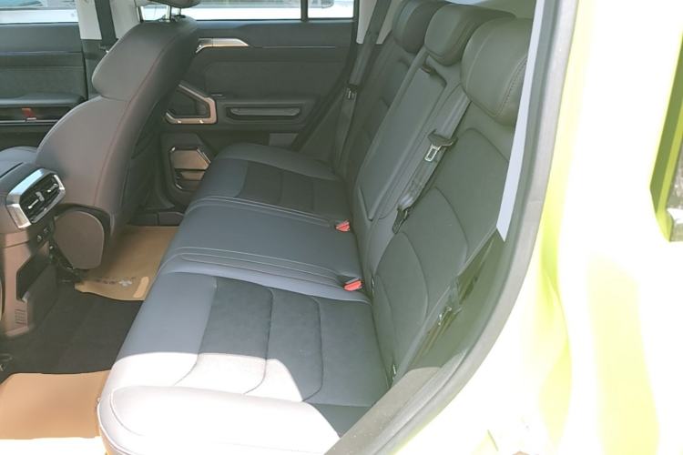 Used JETOUR Traveler 2023 2.0T All-Wheel-Drive CrossPRO Left Rear Seat