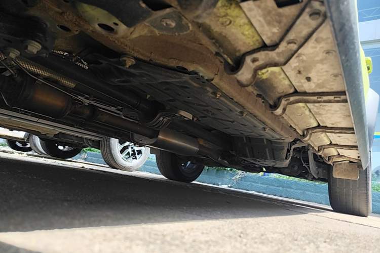 Used JETOUR Traveler 2023 2.0T All-Wheel-Drive CrossPRO Left Side Sill