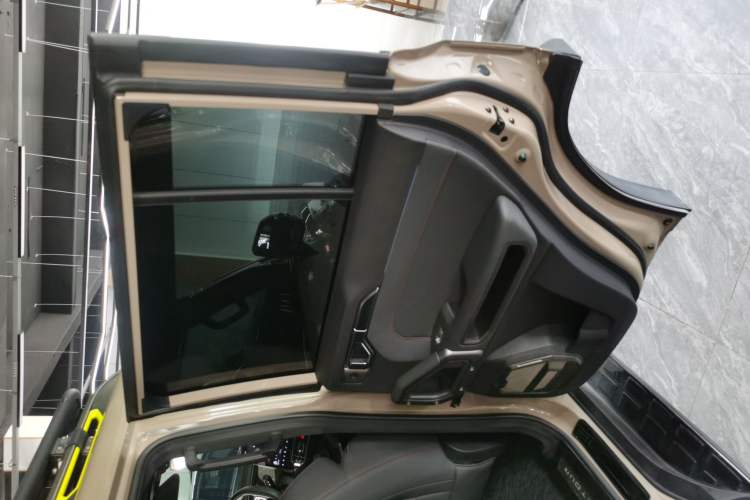 Used JETOUR Traveler 2023 2.0T All-Wheel Drive CrossPRO+ Right Rear Door Interior