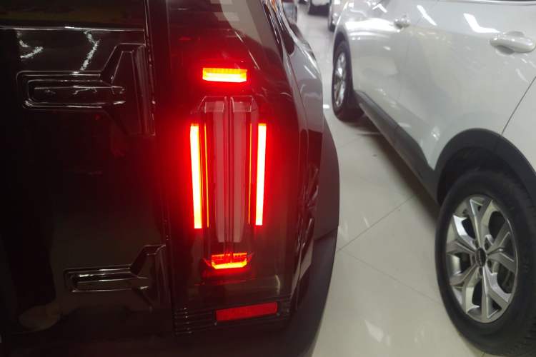 Used JETOUR Traveler 2023 1.5T Two-Wheel Drive Discovery PRO Right Rear Taillight