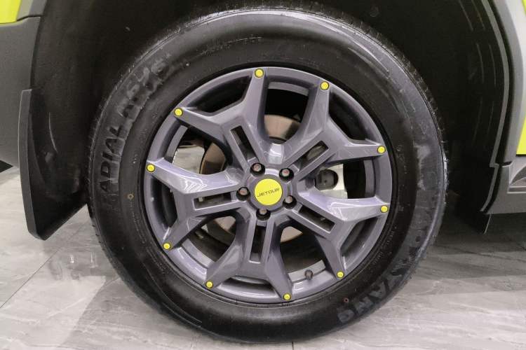 Used JETOUR Traveler 2023 2.0T All-Wheel-Drive CrossPRO Right Rear Wheel Hub