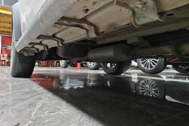 Used JETOUR Traveler 2023 2.0T All-Wheel Drive CrossPRO+ Right Side Sill