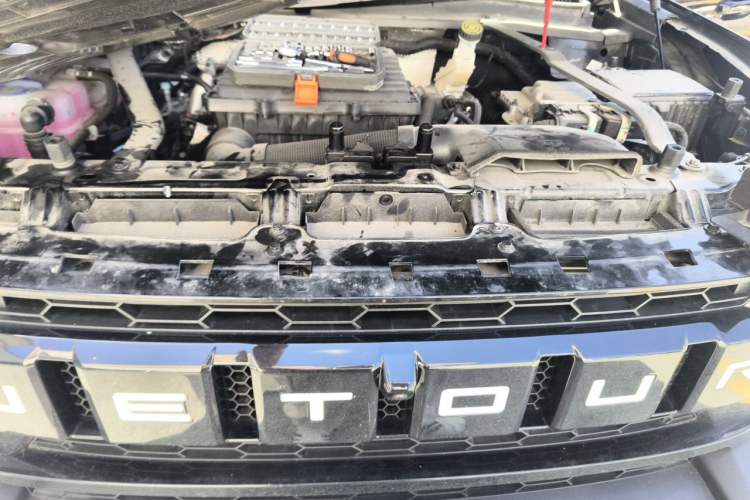 Used JETOUR Traveler 2024 2.0T All-Wheel-Drive CrossPRO+ Entertainment Edition Engine Bay
