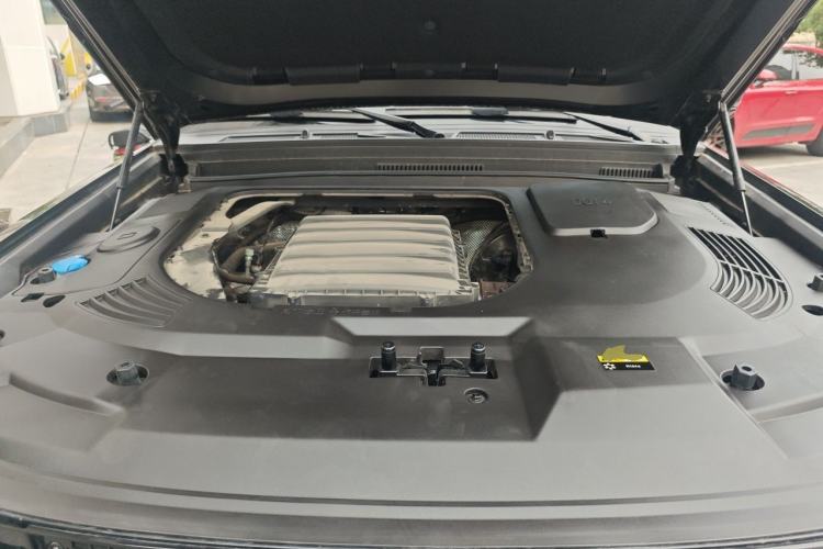 Used JETOUR Traveler 2024 2.0T All-Wheel-Drive CrossPRO Entertainment Edition Engine Bay