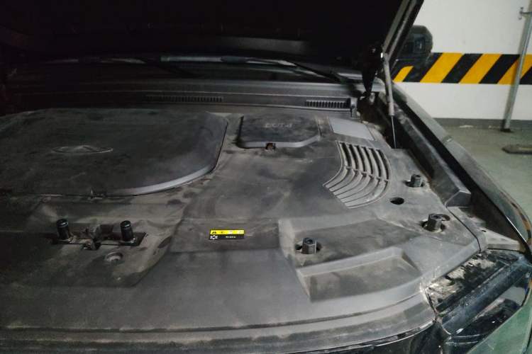 Used JETOUR Traveler 2024 2.0T All-Wheel-Drive CrossPRO Entertainment Edition Engine Bay Left