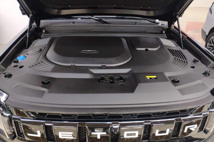 Used JETOUR Traveler 2024 2.0T All-Wheel-Drive CrossPRO Entertainment Edition Engine Bay