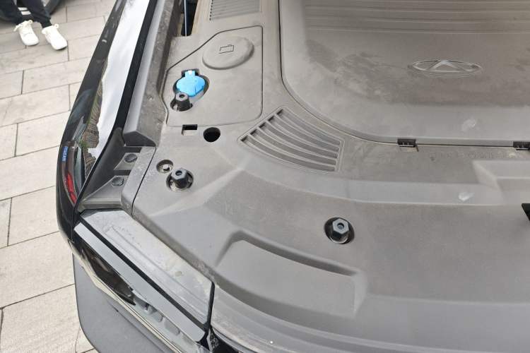 Used JETOUR Traveler 2024 2.0T All-Wheel-Drive CrossPRO+ Entertainment Edition Engine Bay Right