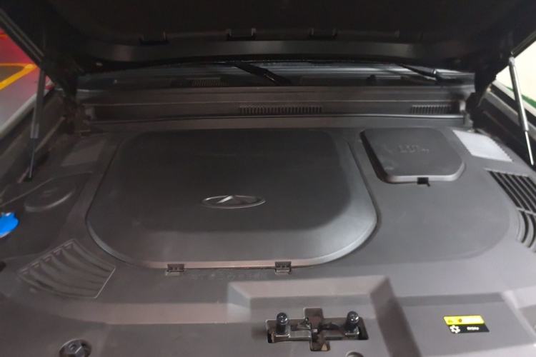 Used JETOUR Traveler 2024 2.0T All-Wheel-Drive CrossPRO Entertainment Edition Engine Bay