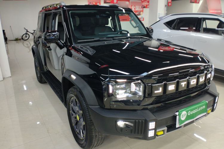 Used JETOUR Traveler 2024 2.0T All-Wheel-Drive CrossPRO Entertainment Edition Front Right 45 Deg