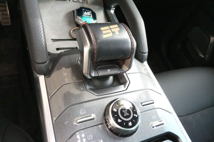 Used JETOUR Traveler 2024 2.0T All-Wheel-Drive Yueye PRO Gear Lever