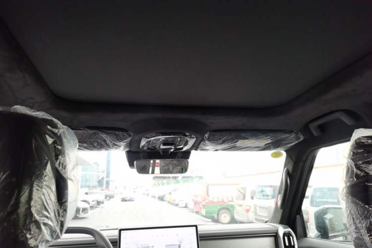 Used JETOUR Traveler 2024 2.0T All-Wheel-Drive Silver Dragon Wings Headliner