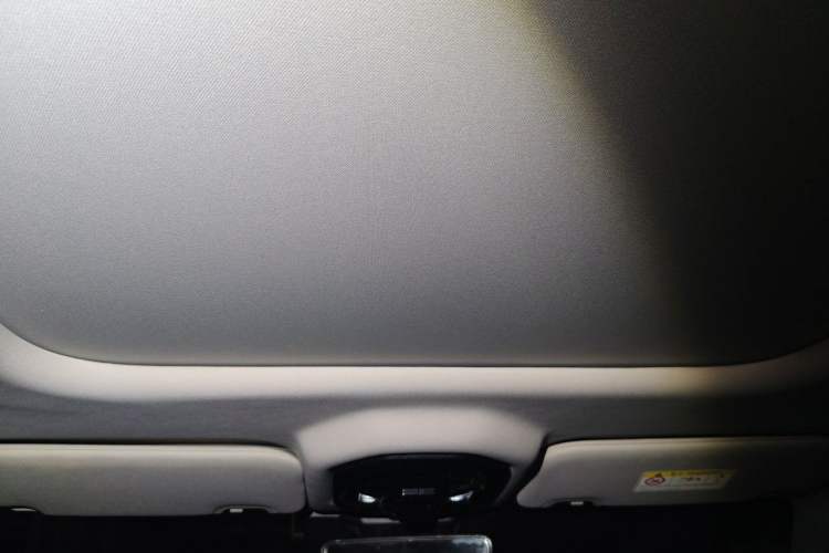 Used JETOUR Traveler 2024 2.0T All-Wheel-Drive CrossPRO Entertainment Edition Headliner